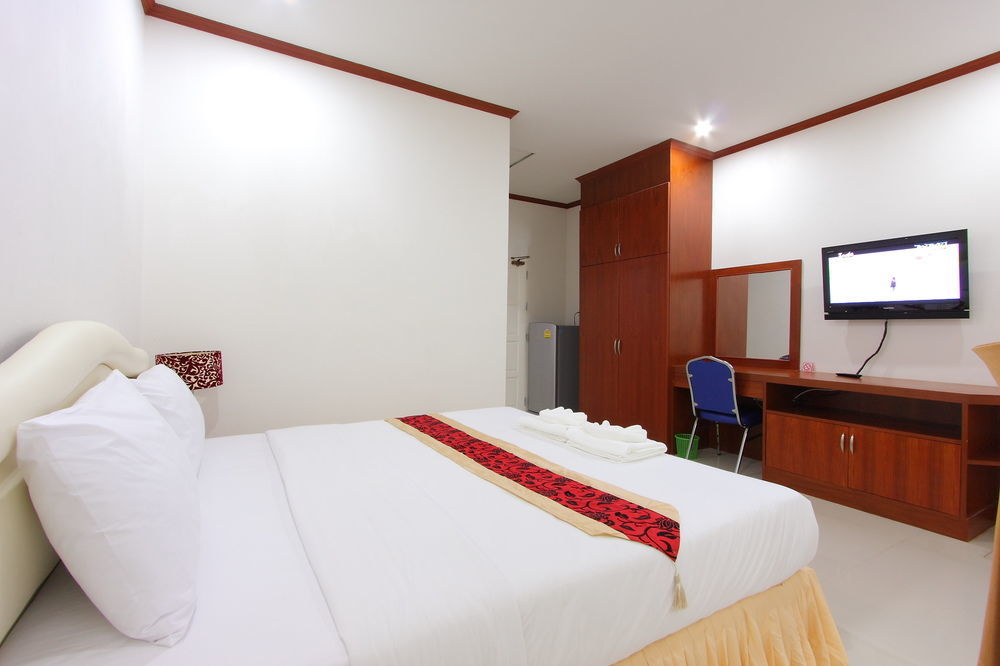 Hotel Phusita House 2 à Patong Extérieur photo